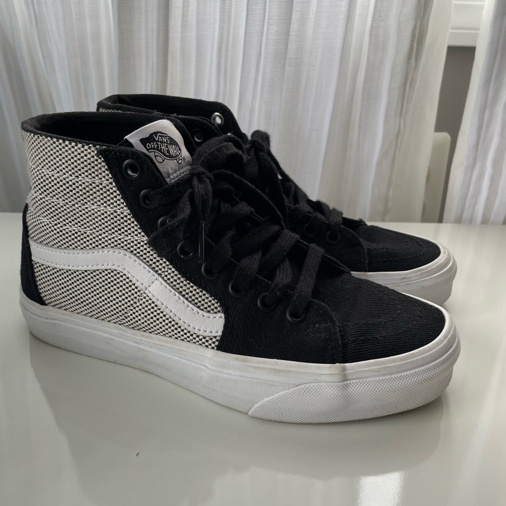 Vans 2 tone linen. Sold out! Size 6.5w